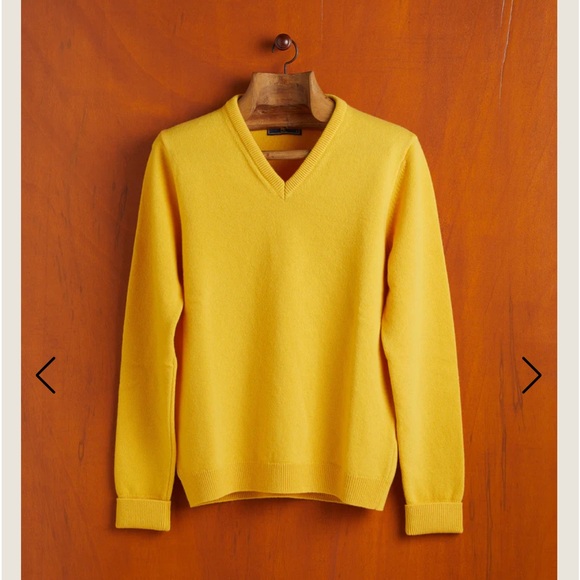 Portuguese flannel 100% Moreno wool sweater V-neck medium$187